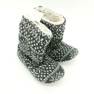 NWT Altar'd state Snowflake Gray White Slippers Boots Medium